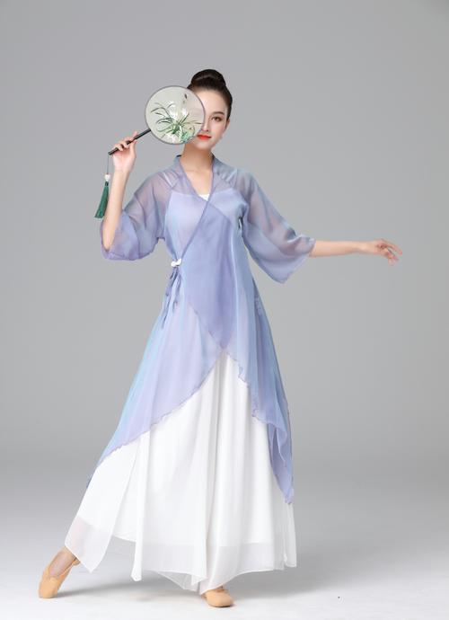 精挑细选，品味菏泽工艺 探访淘宝集市“艺隆服饰工厂店”的演出服饰魅力